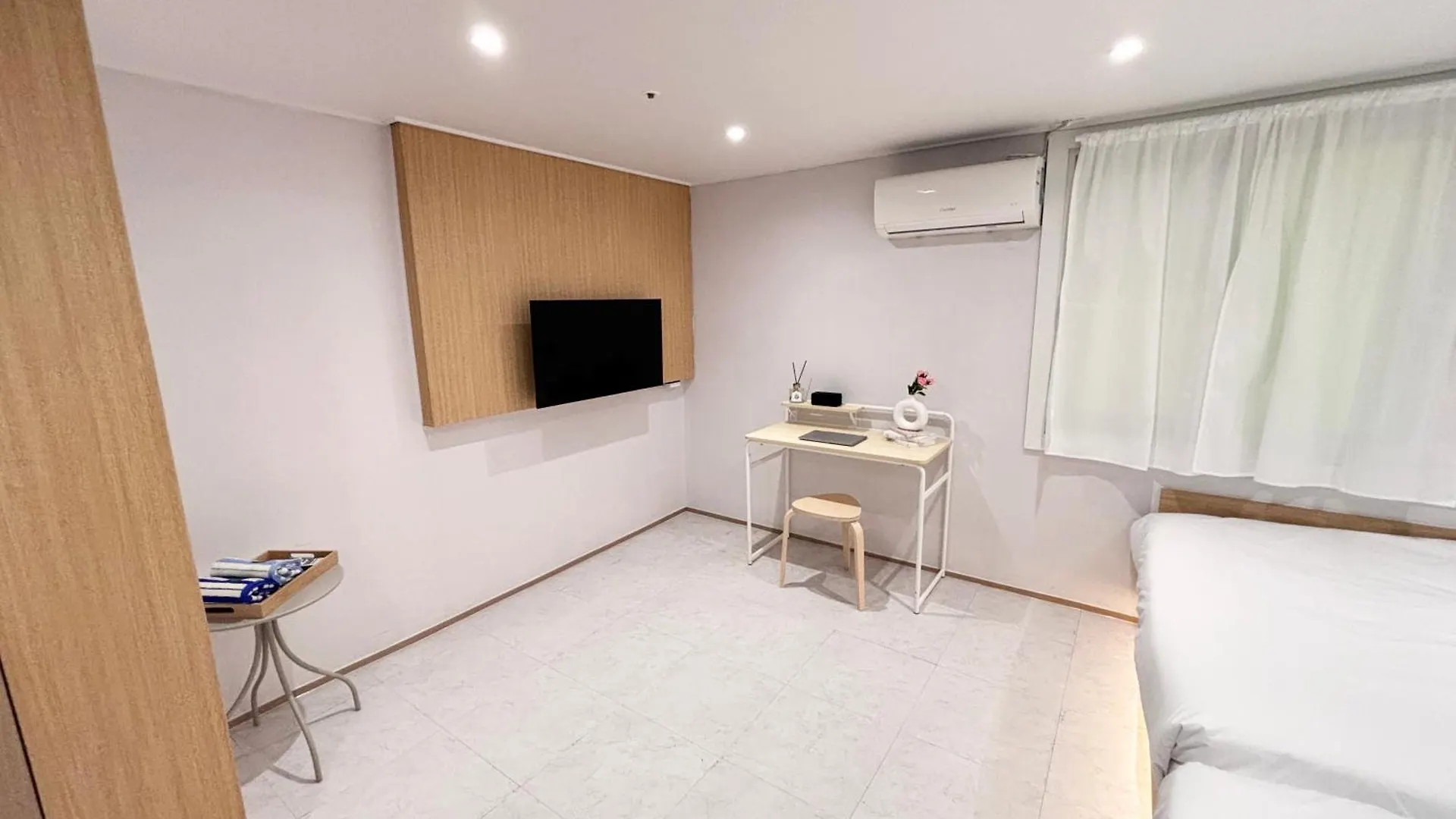 Monolith Stay Hotel Incheon Bupyeong Station
