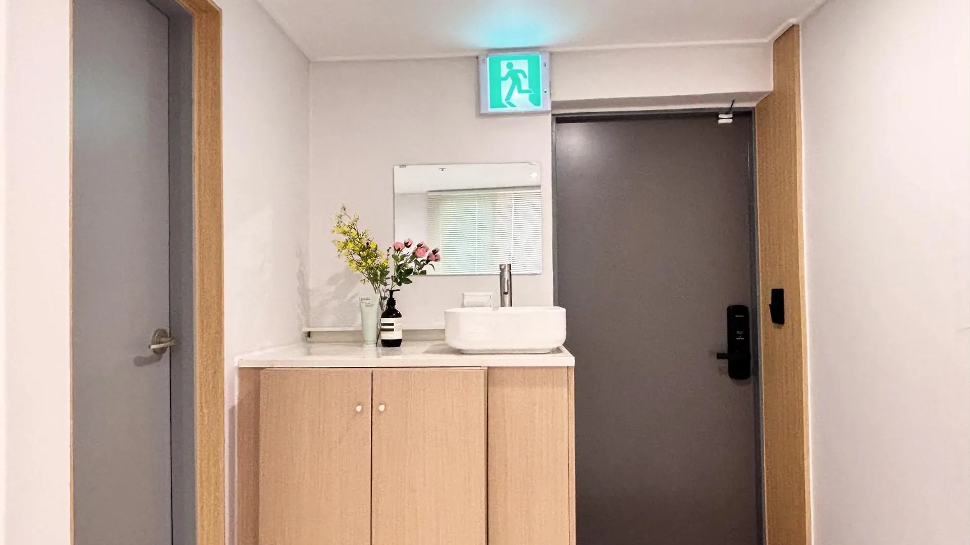 Monolith Stay Hotel Incheon Bupyeong Station