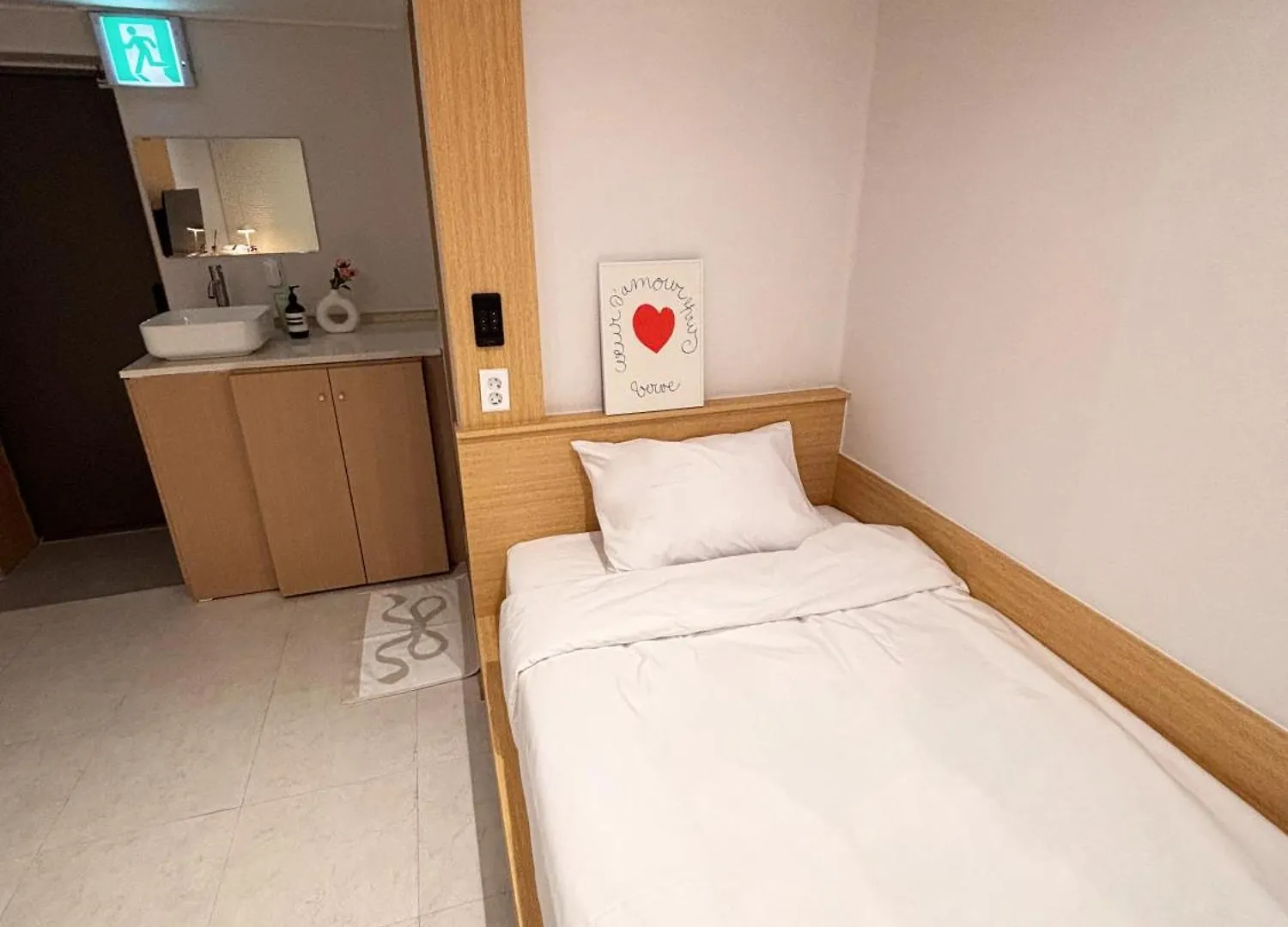Monolith Stay Hotel Incheon Bupyeong Station