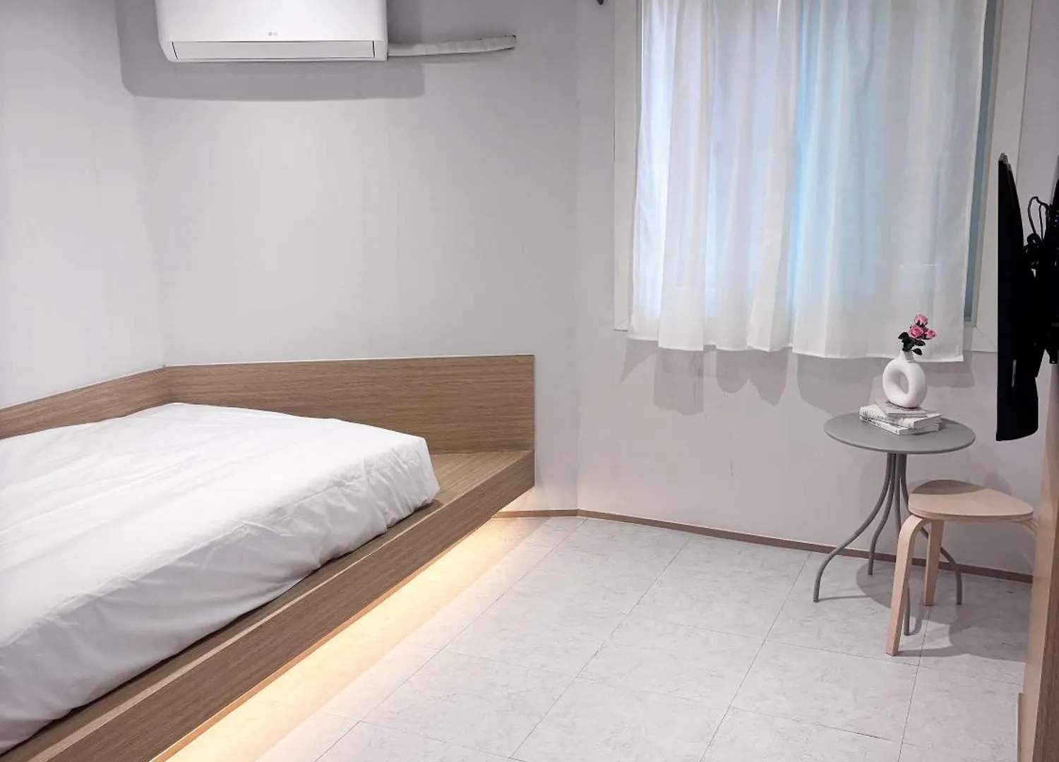 Monolith Stay Hotel Incheon Bupyeong Station