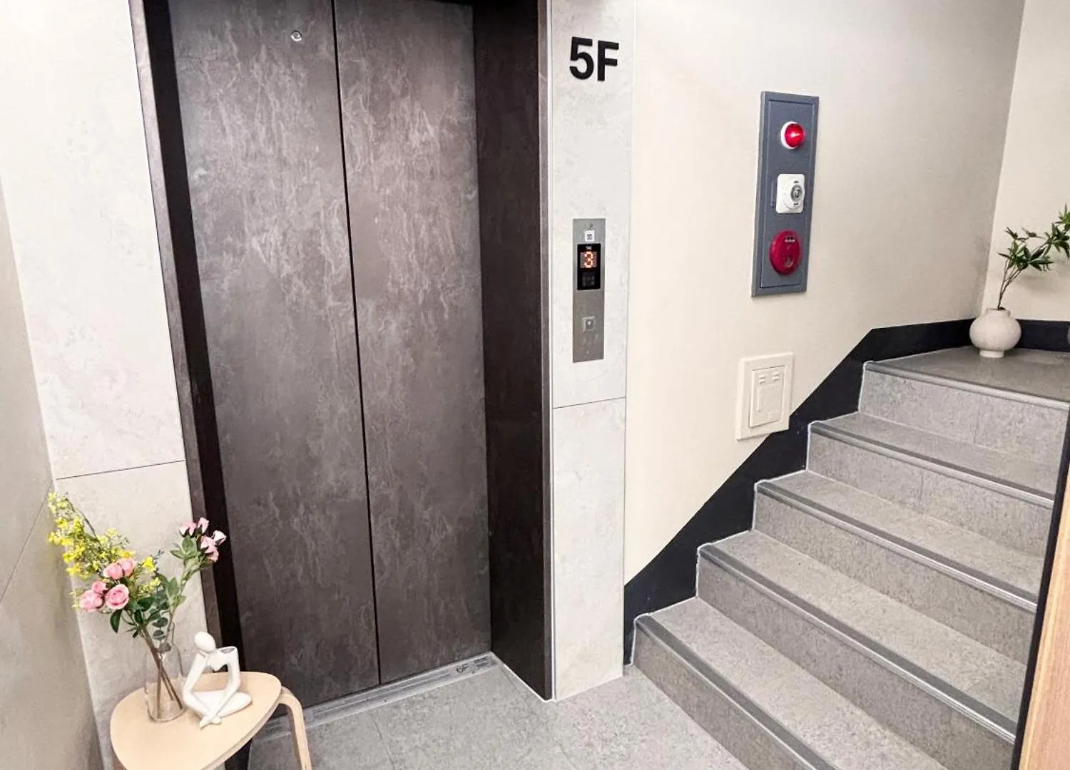 Monolith Stay Hotel Incheon Bupyeong Station